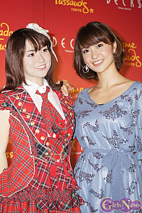 Akb48 大島優子 マダム タッソーで一緒に2ショットを撮って Ameba News アメーバニュース