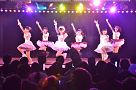AKB48劇場9周年特別記念公演より (C)AKS