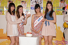 左から藤江れいな(AKB48)・ALISA(ラッキーカラーズ)・MIINA(ラッキーカラーズ)・近野莉菜(AKB48)