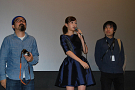 左から山下敦弘監督、前田敦子さん、向井康介さん (c)2013『もらとりあむタマ子』製作委員会