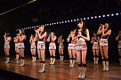 AKB48 峯岸チーム4「手をつなぎながら」公演より (C)AKS