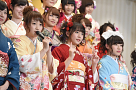 AKB48グループ 2015年新成人メンバー 成人式記念撮影会より (C)AKS