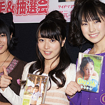 左から野元愛・後藤郁・尾島知佳