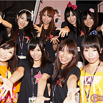 期間限定でアイドルカフェ「喫茶全力」で働くアイドル「アリス十番」＆アリス嬢