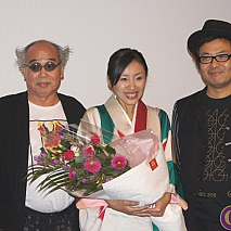 左から荒木経惟・神楽坂恵・園子温