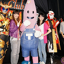 左よりヤツルギ・笹丘明里・ノッポン・桐島里菜・セッシャー1・吹田早哉佳