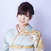 岩佐美咲 (C) 徳間ジャパンコミュニケーションズ