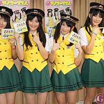 ステーション♪ 左から三江彩花・金城成美・加藤一華・南寧々