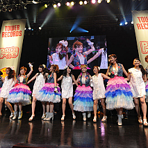 Pop’n アイドル02に出演したベリキュー photo by TEPPEI (C) タワーレコード
