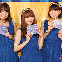 Negicco 左からKaede・Nao☆・Megu