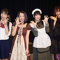 左から亀井理那・清野菜名・冨手麻妙・葉加瀬マイ