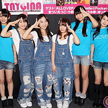 ALLOVER 左から相原咲・中山瀬梨奈・渡瀬純・七瀬いづみ・姫川れおな・高実茉衣