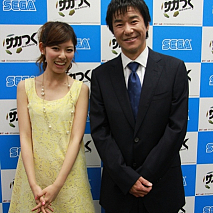 橘ゆりか(左)・中山雅史(右)