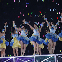 AKB48・2013 真夏のドームツアー～まだまだ、やらなきゃいけないことがある～ 京セラドーム公演(2日目)より (C)AKS