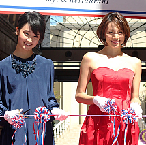 剛力彩芽(左)・米倉涼子(右)