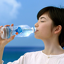 「miuシリーズ 地球ドロップ」篇より