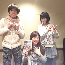 左から志倉千代丸、杉本有美、桃井はるこ