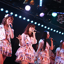AKB48 チームK千秋楽「最終ベルが鳴る」公演より (C)AKS