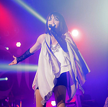 藍井エイル 「AUBE TOUR 2014」より　(C)SME Records