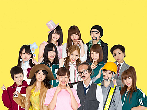 初の本格的なコント番組を行う AKB48のメンバー (C) NTTぷらら
