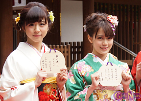 PASSPO☆ 槙田紗子(左)・奥仲麻琴(右)