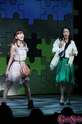 真野恵里菜 鴻上尚史の舞台でノリノリのコスプレ! “本番は200％で