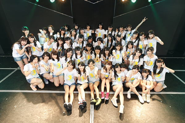 HKT48 劇場3周年記念特別公演で「DOCUMENTARY of HKT48」の2015年公開をサプライズ発表！ - GirlsNews