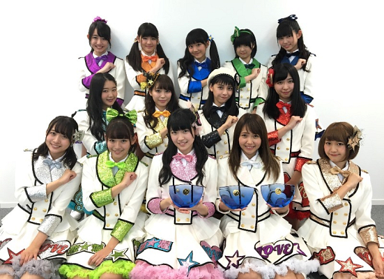 Super Girls ラブサマ がゴールド ディスク認定 浅川梨奈 新曲でもいい記録を残せるように Girlsnews