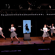 「歌って踊って笑顔の輪︕わっしょいエイトちゃん祭り」(c)AKB48