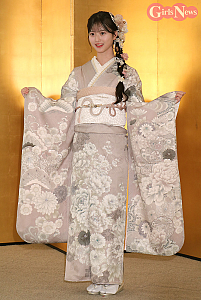 八木愛月