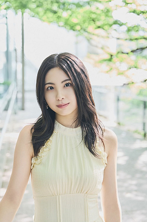 『櫻井梨央（モーニング娘。’25）名建築に恋わずらいり〜BOOK（仮）』より　箱根　ポーラ美術館にて