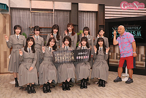 (後列)NAVI・NATSU・MOMO・ACO・COCO/ (前列)AOI・ALLY・HANNA・ACE/CHOCO/(右)クロちゃん