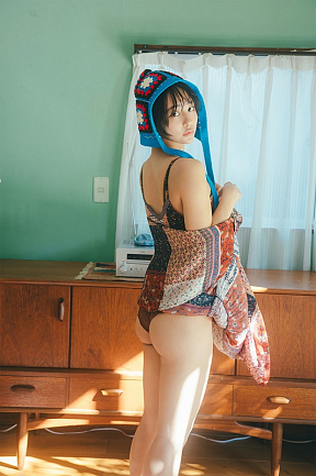 『SPA!デジタル写真集 すみぽん「森ガールのヘルシーBODY」』より