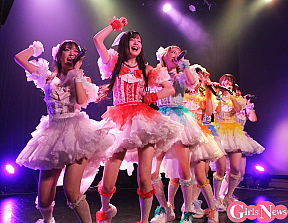 「LinQ 跳ねるならね♡うまYearライブ」より