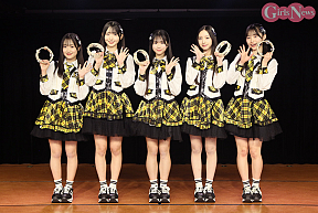 AKB48 21期生（高橋・田中・牧戸・森川・渡邉）