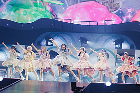 「FRUITS ZIPPER 4TH ANNIVERSARY ARENA TOUR『DREAM WITH IN』」　写真：ヨシモリユウナ