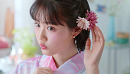 シーン1.楽しみにしていた夏祭りに行くために身支度をする原さん