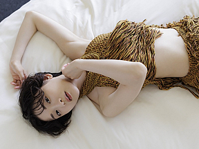 生駒里奈写真集『ルリカケス』