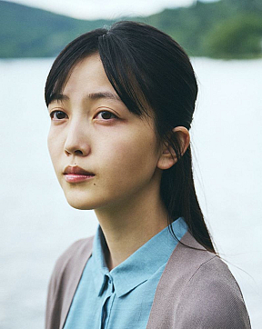 久保史緒里（藤吉史花役）