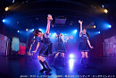 「Pop my Heart！」を披露するラフティア